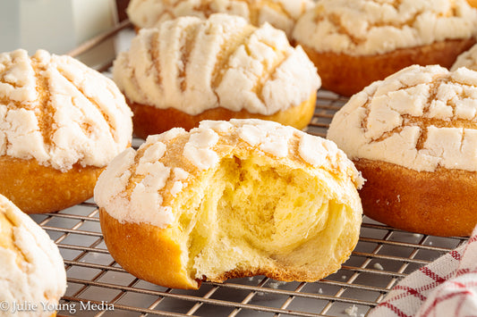 Semitas (Honduran Egg Yolk Bread)