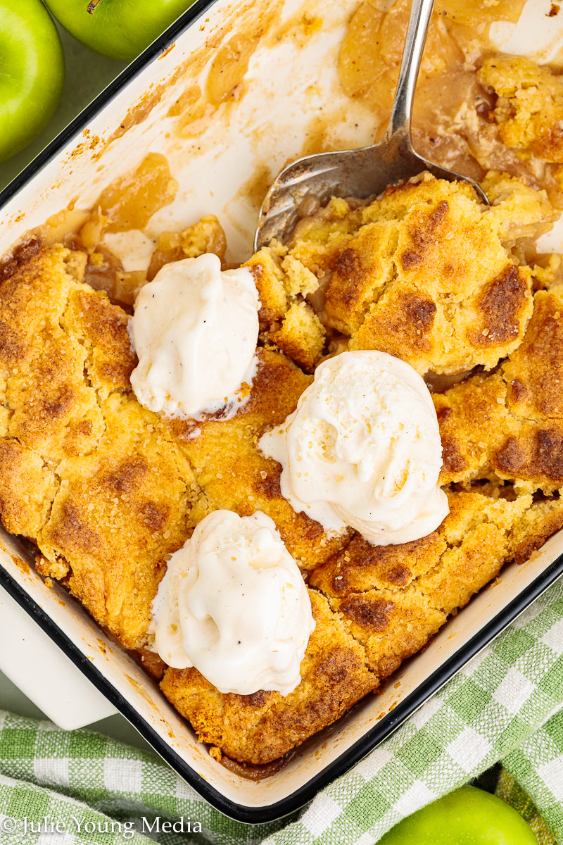Apple Cake Cobbler