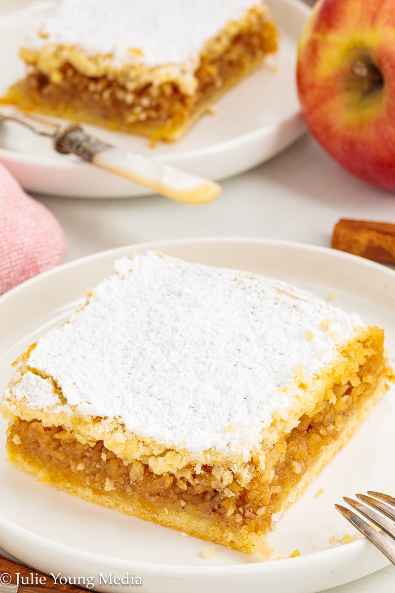 Hungarian Apple Pie (Almás Pite)