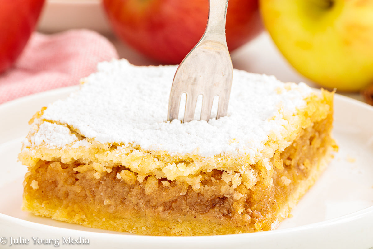 Hungarian Apple Pie (Almás Pite)