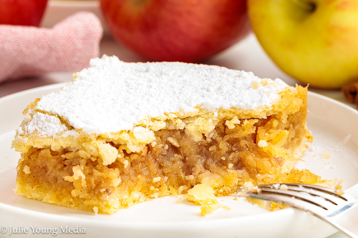 Hungarian Apple Pie (Almás Pite)