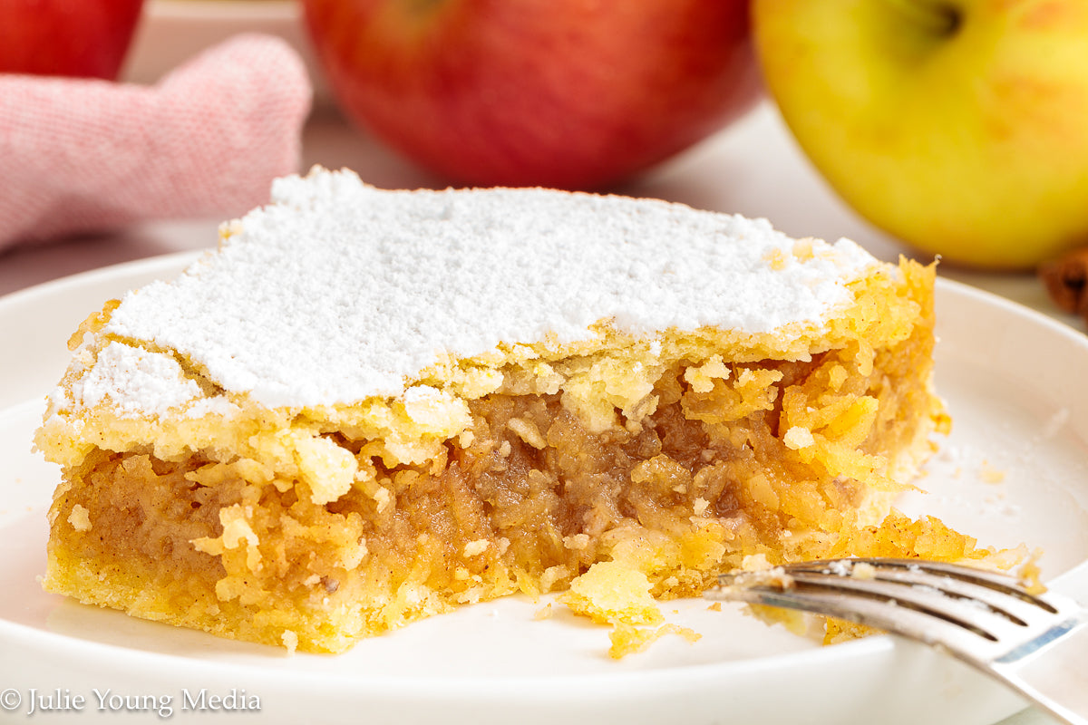 Hungarian Apple Pie (Almás Pite)