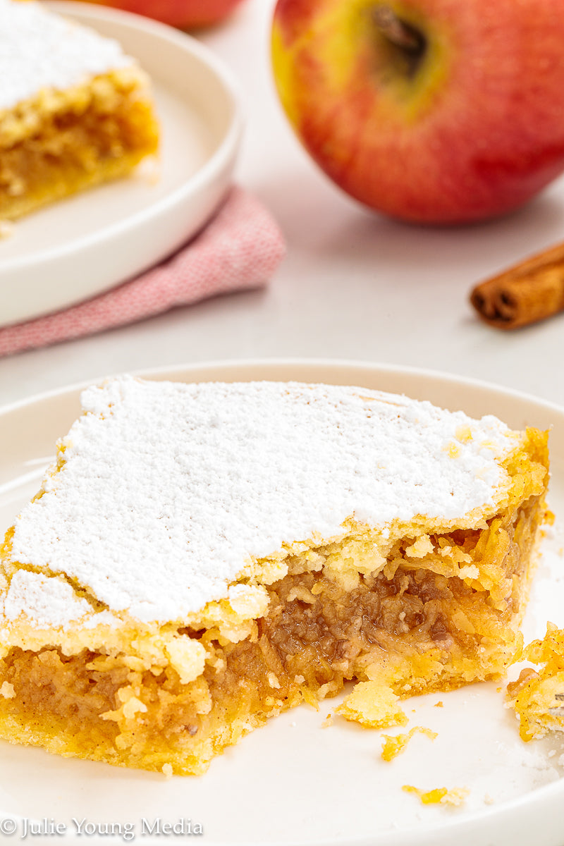 Hungarian Apple Pie (Almás Pite)