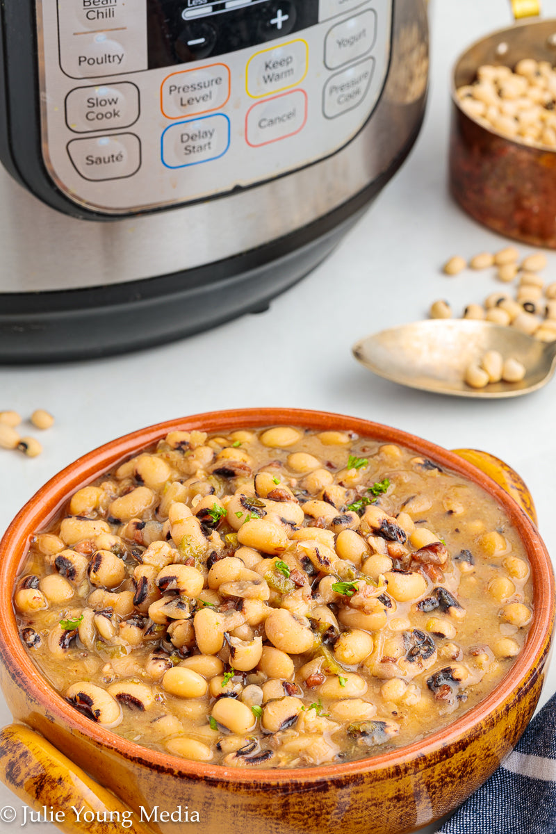 Instant Pot Seasoned Black Eyed Peas