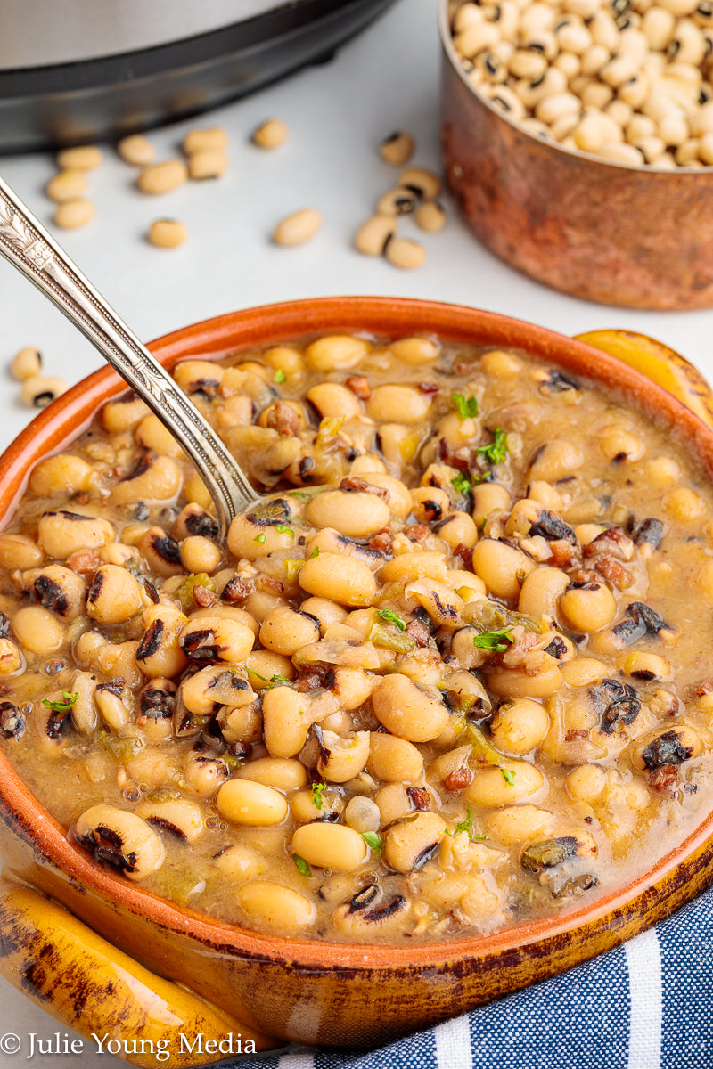 Instant Pot Seasoned Black Eyed Peas