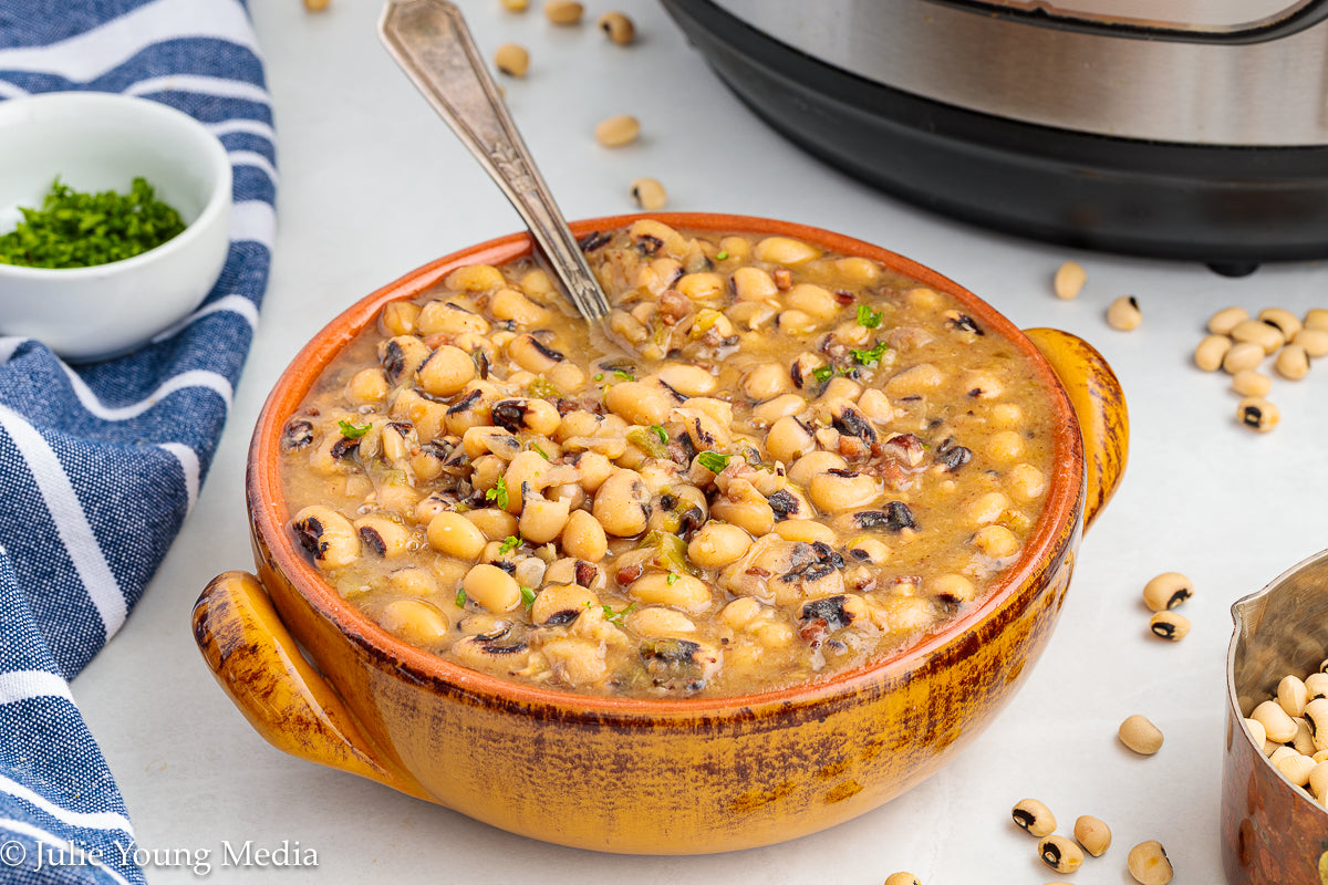 Instant Pot Seasoned Black Eyed Peas