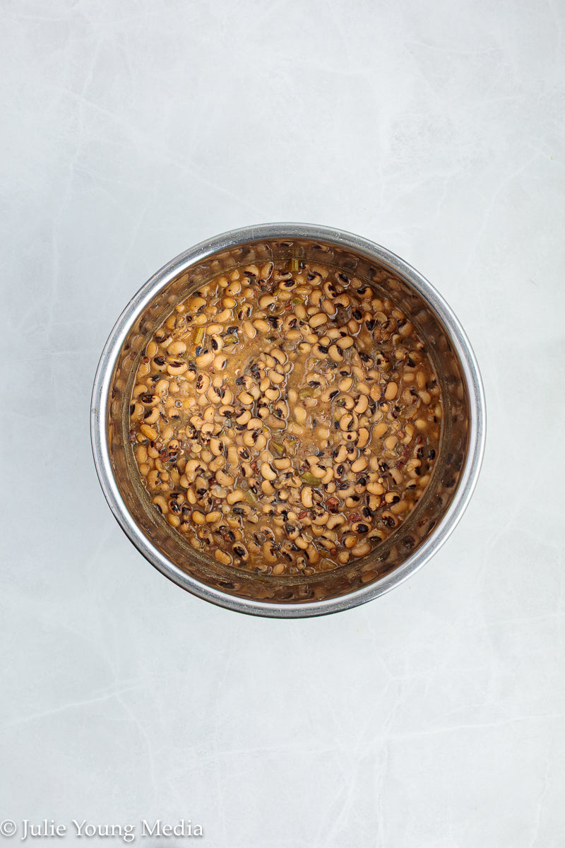 Instant Pot Seasoned Black Eyed Peas