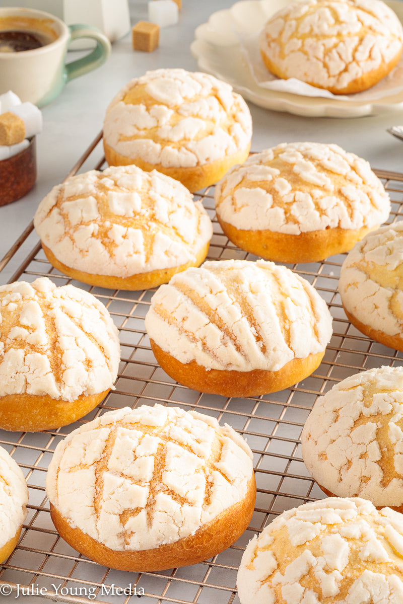 Semitas (Honduran Egg Yolk Bread)