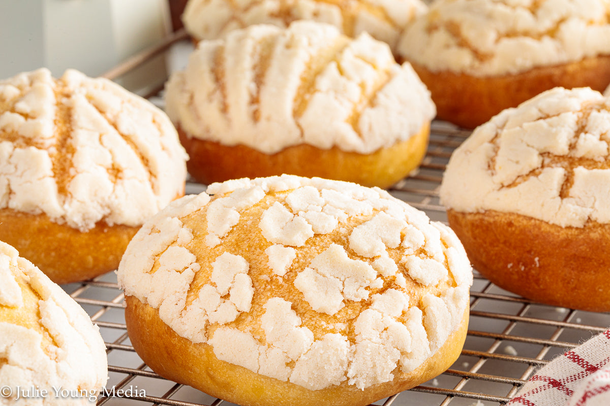 Semitas (Honduran Egg Yolk Bread)