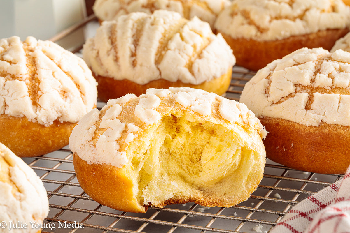 Semitas (Honduran Egg Yolk Bread)
