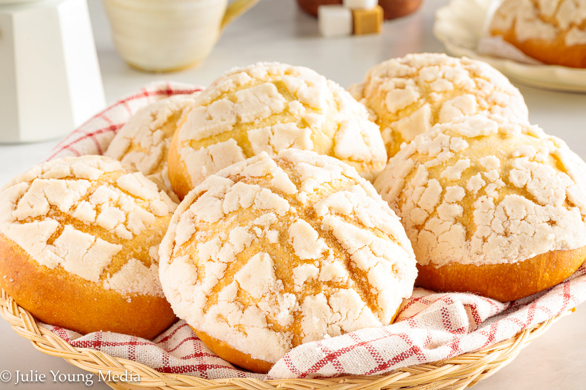 Semitas (Honduran Egg Yolk Bread)
