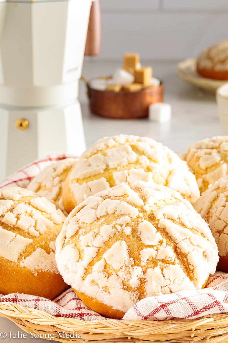 Semitas (Honduran Egg Yolk Bread)