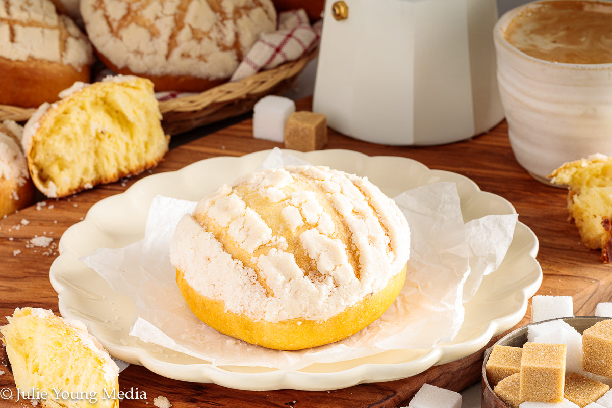 Semitas (Honduran Egg Yolk Bread)