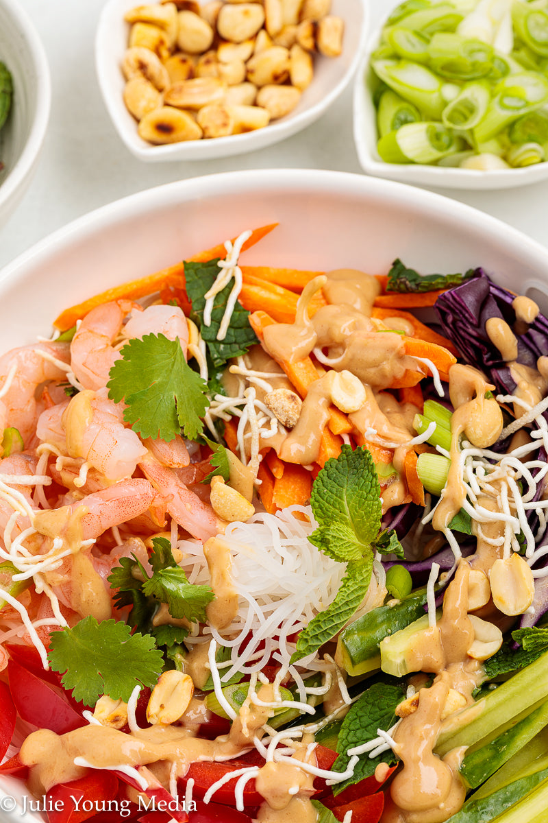 Spring Roll in a Bowl (Salad Roll Bowl)